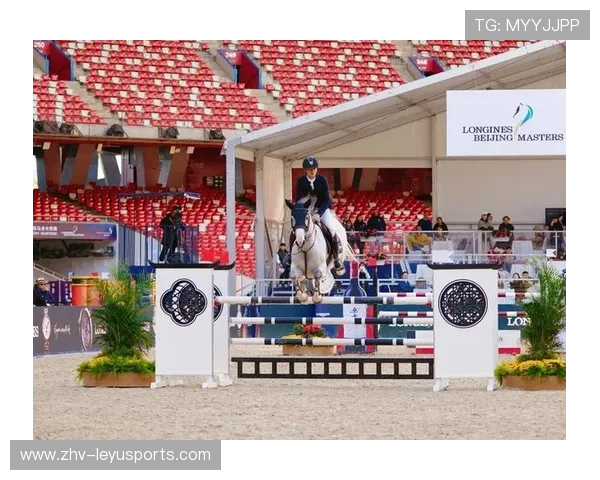 瑞士马术协会举办“马术与文化”展览,展示马术与瑞士传统文化的融合。 瑞士马术协会举办“马术与文化”展览,展示马术与瑞士传统文化的融合。